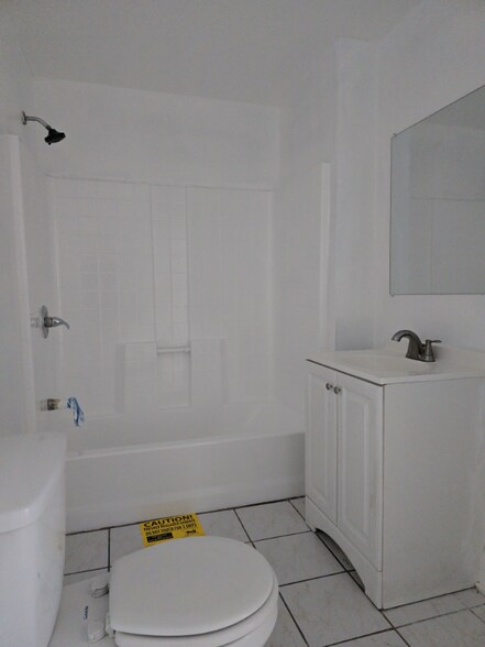 Building Photo - 322 W 52nd St