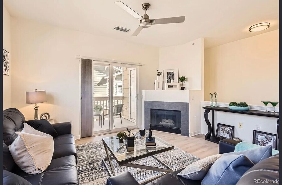 Building Photo - 9557 Pearl Cir