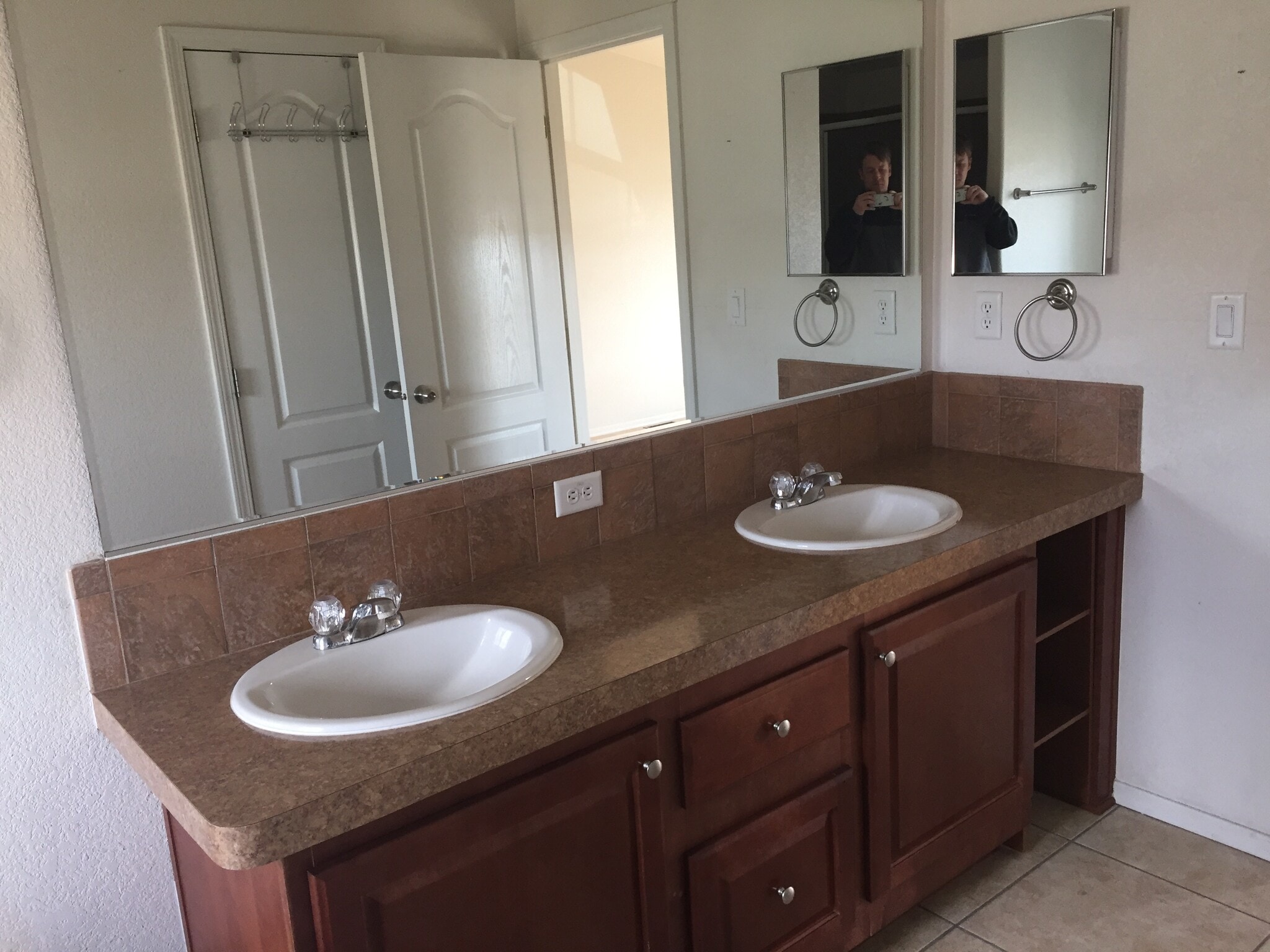 Master Bath 2 - 6015 E Morningside Rd