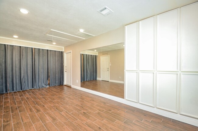 Building Photo - 12123 Ryewater Dr