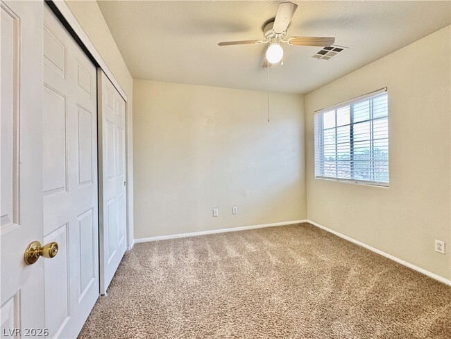 Building Photo - 8632 Shady Pines Dr