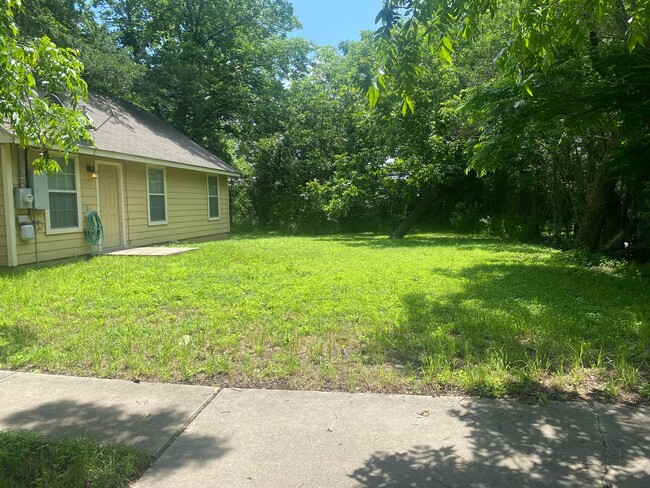 Building Photo - COZY 3 BEDROOM, BELTON ISD