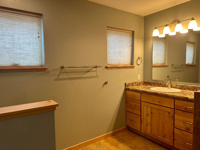 Building Photo - 1719 Euclid Ave