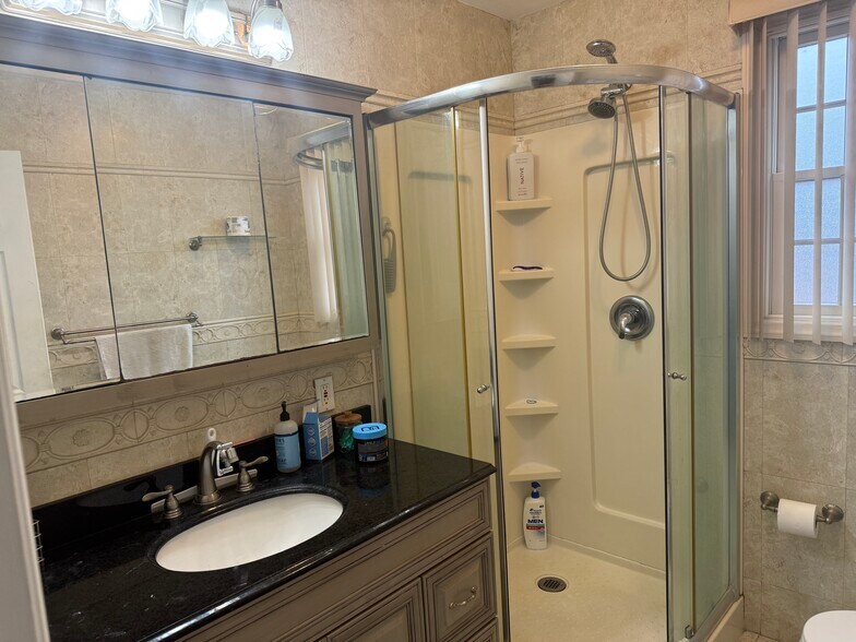 Building Photo - 284 Semton Blvd