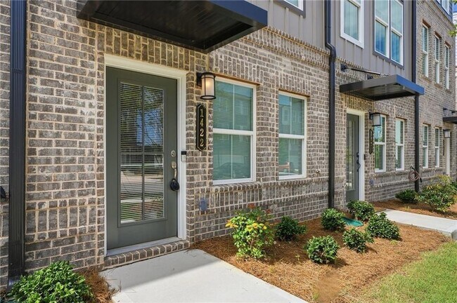 Building Photo - 1422 Creekside Cir NW