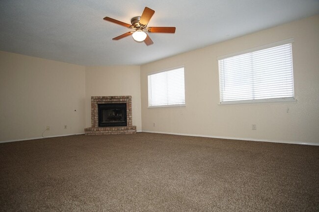 Building Photo - 2045 Pueblo Nuevo Cir
