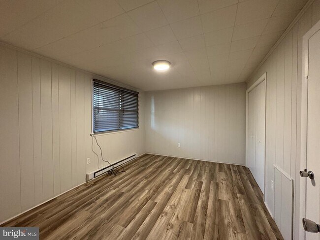 Building Photo - 1056 Dual Pl