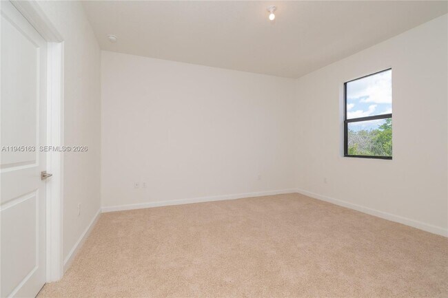 Building Photo - 1166 SW 6th Ave