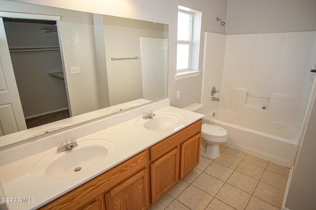 Building Photo - 7160 Mesquite Tree Ln