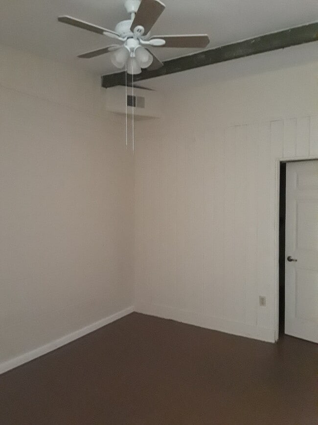 Building Photo - 1710 Rose Blvd