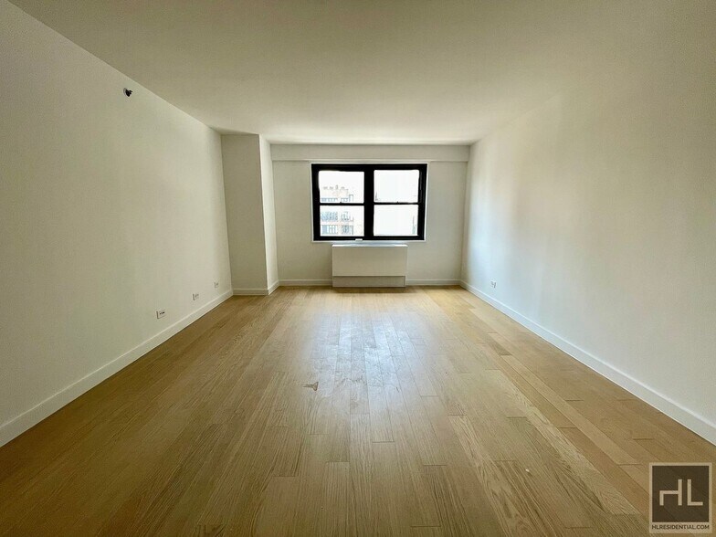 Building Photo - East 39th Street