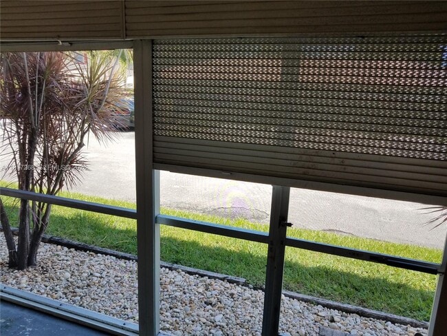 Building Photo - 8605 W Sample Rd