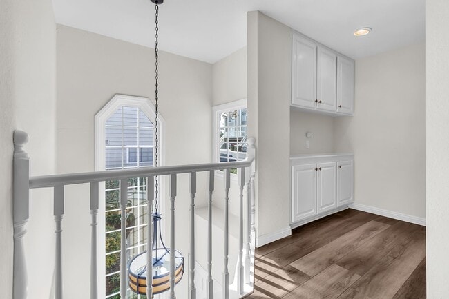 Building Photo - 33212 Ocean Bright