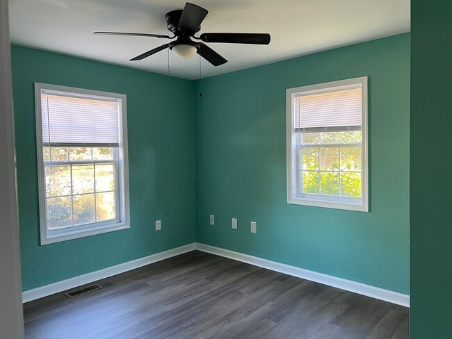 Building Photo - YEAR-ROUND - UNFURNISHED - SINGLE FAMILY - LEWES