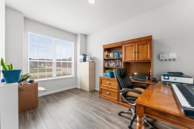 Building Photo - 16635 Olivewood Ln