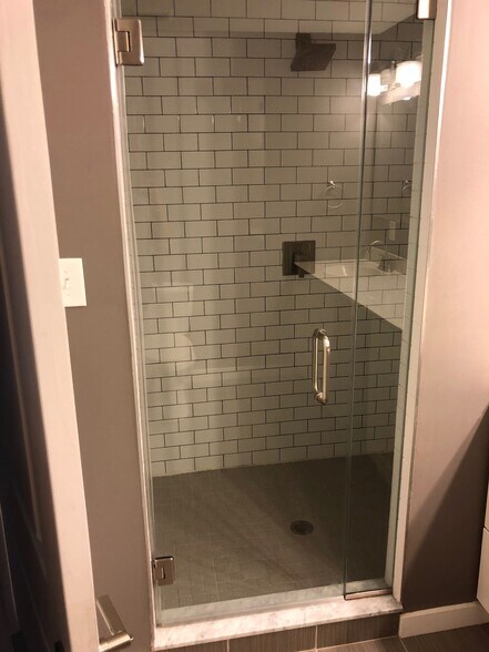 2nd Level Bathroom - 1806 Frankford Ave