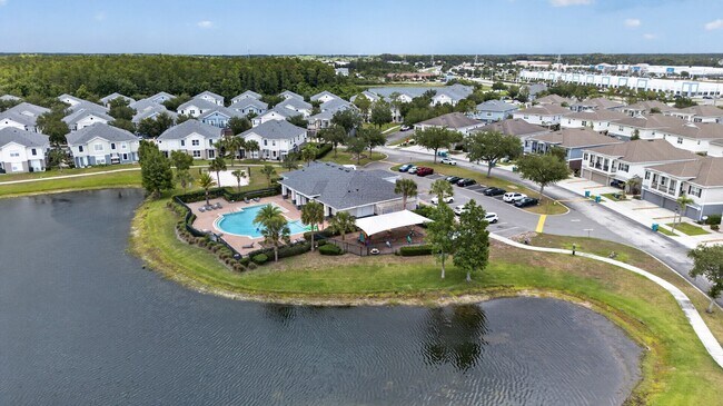 Building Photo - 6602 S Goldenrod Rd