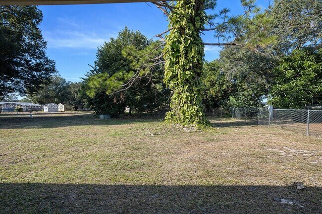 Building Photo - 4201 Navarre Ave