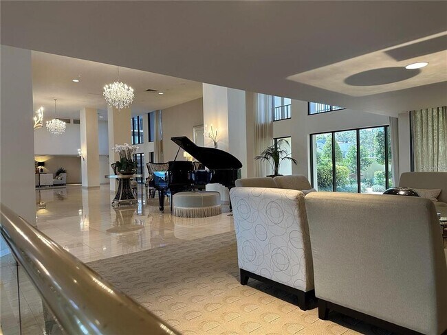 Building Photo - 3301 Bayshore Blvd