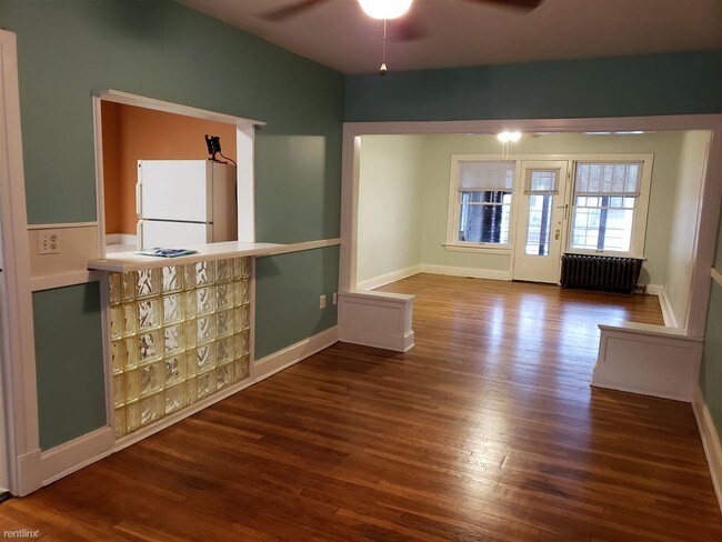 Building Photo - 2 br, 1 bath Apartment - The Antlers 1S