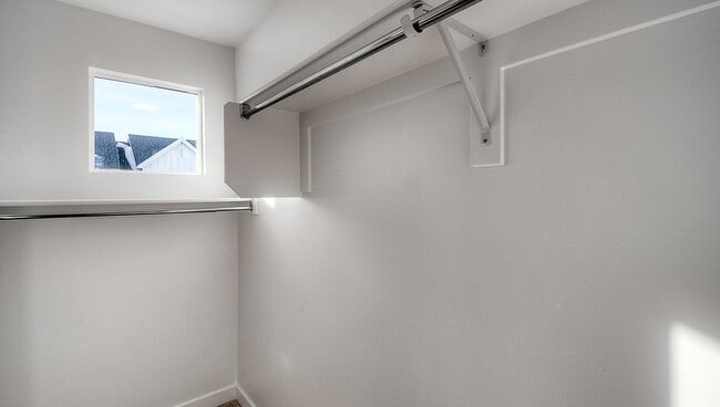 Building Photo - 637 W 1520 S