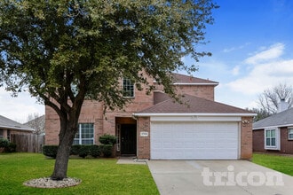 Building Photo - 2784 Sweetbriar Ln