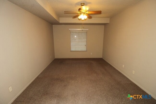 Building Photo - 924 Northern Dancer Dr