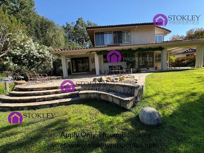 Building Photo - 270 Live Oak Dr