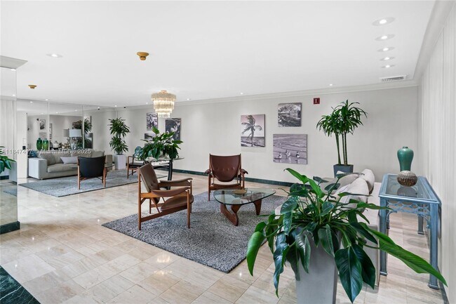 Building Photo - 1408 Brickell Bay Dr