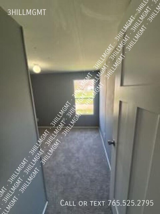 Building Photo - 5600 W Kilgore Ave