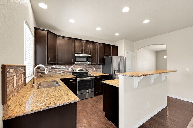 Building Photo - $2,650 - 4 Bed, 2.5 Bath Home with Fenced ...