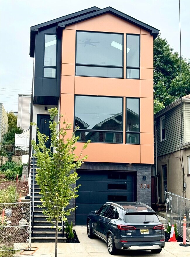 Primary Photo - 270 Terrace Ave