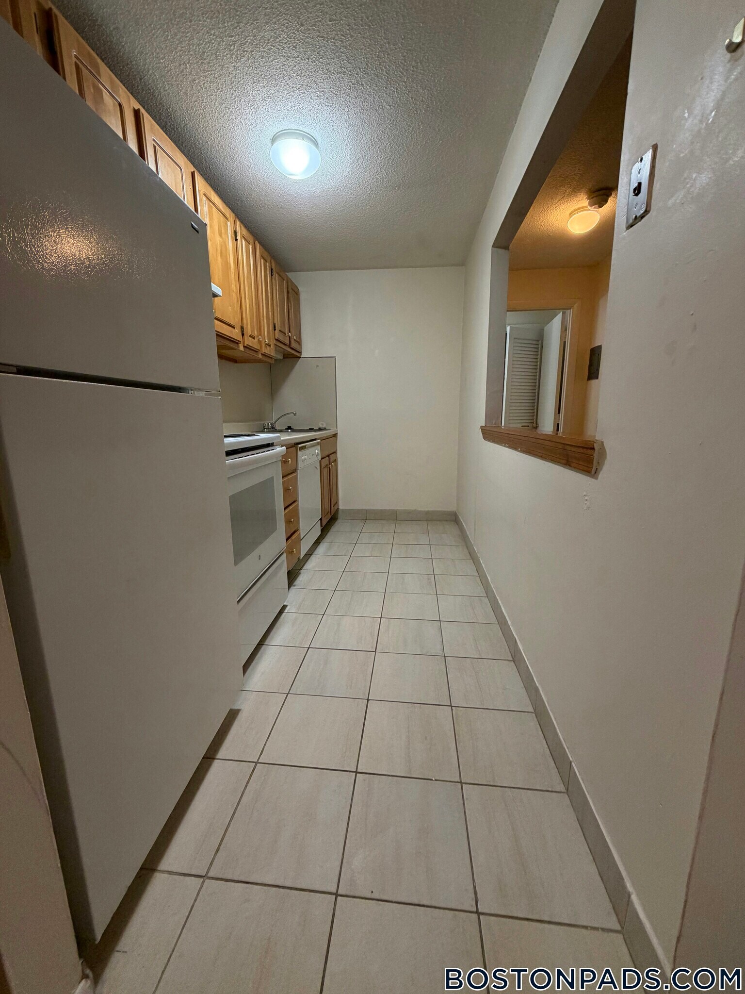 Building Photo - 122 Dustin St