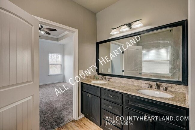 Building Photo - 1971 Leslie Beachler Ln