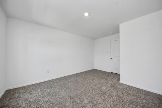 Building Photo - 1027 Moon Drop Ln