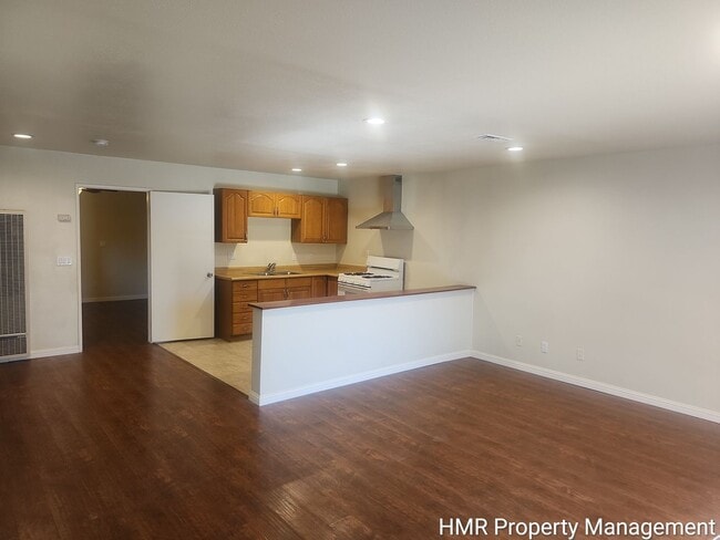 Building Photo - S-354 Fowler Ave