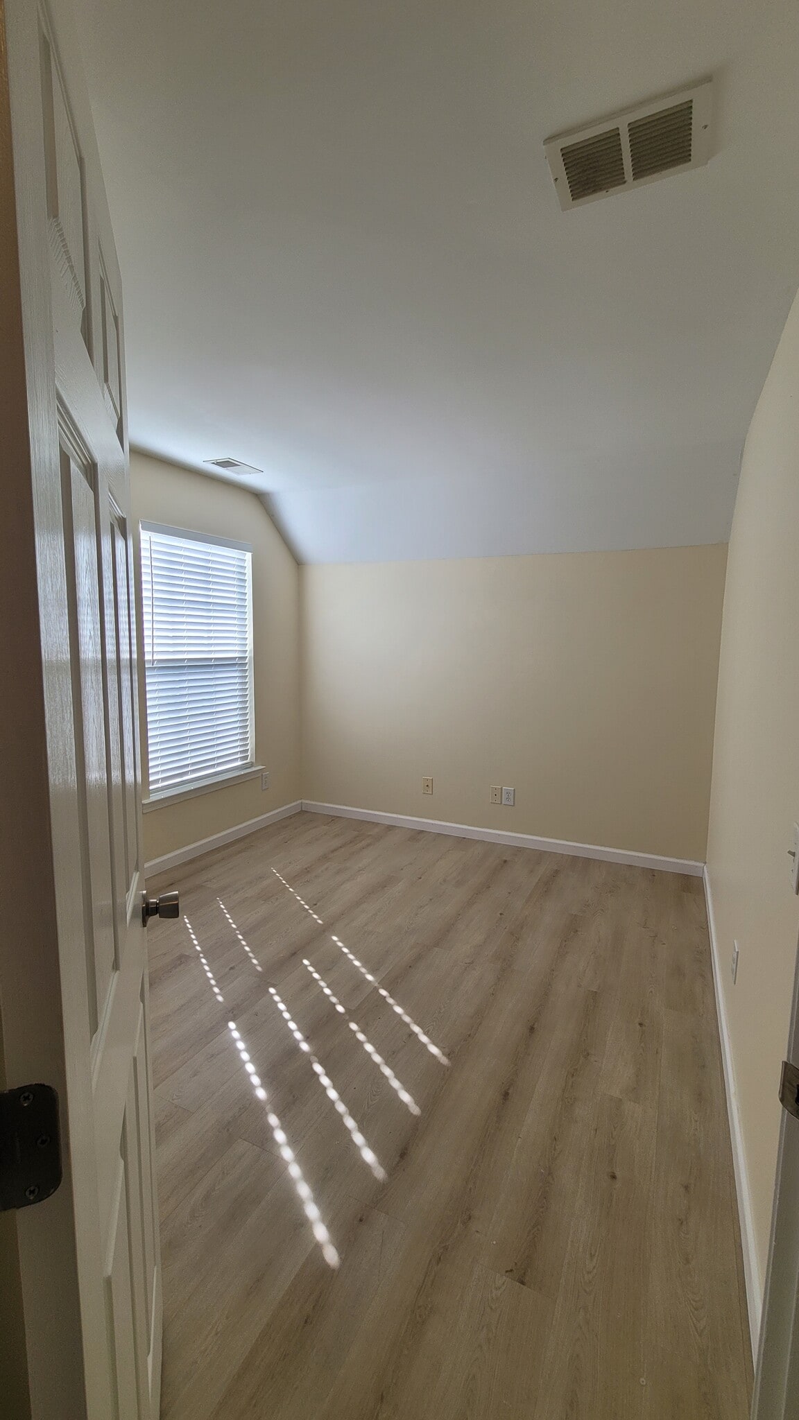 2nd bedroom - 10820 Rumson Ct