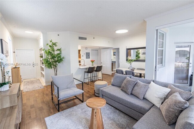 Building Photo - 3255 NE 184th St