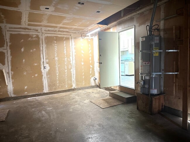Building Photo - 3970 Meteor St