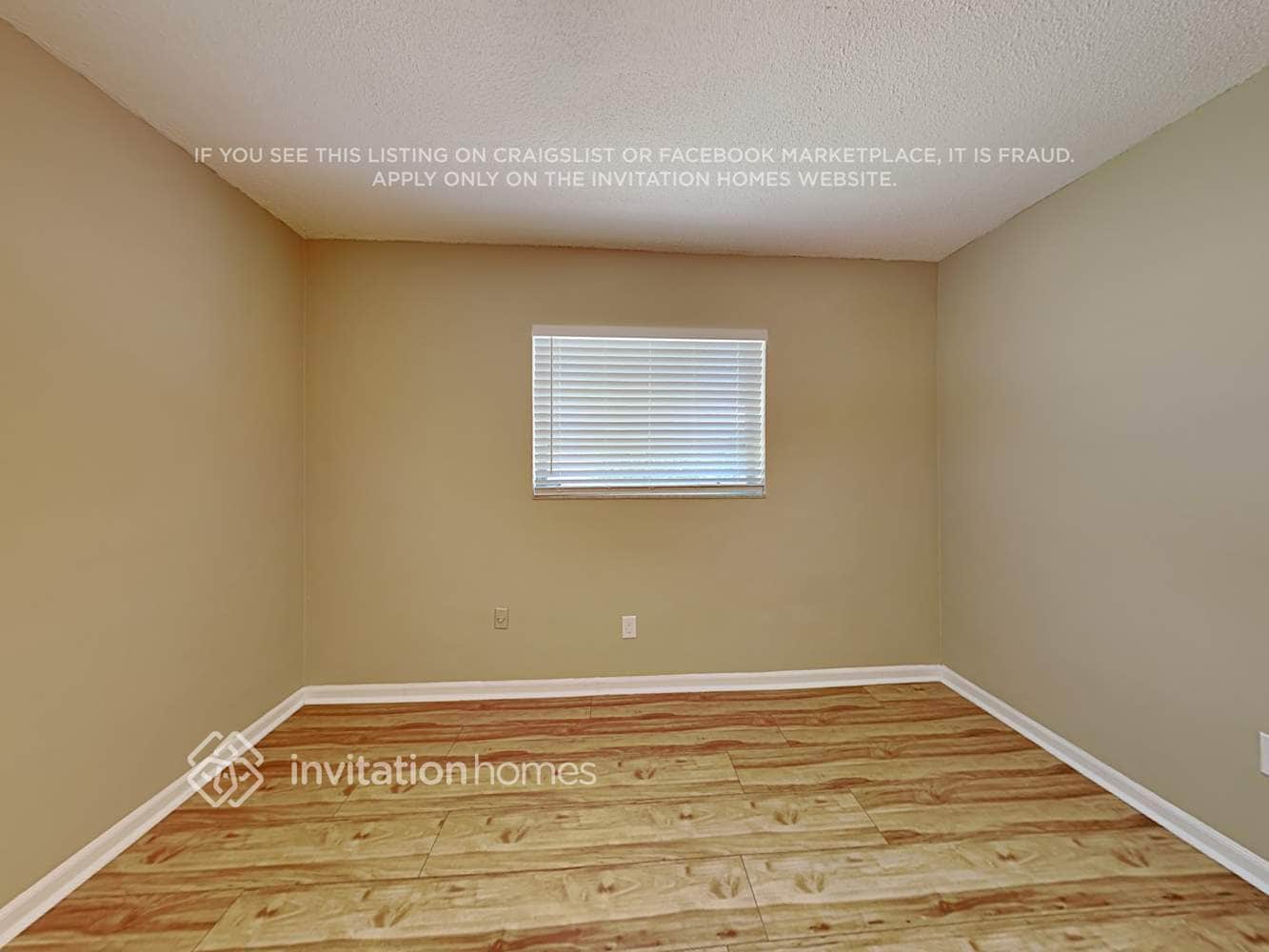 Building Photo - 7001 NW 11th Pl