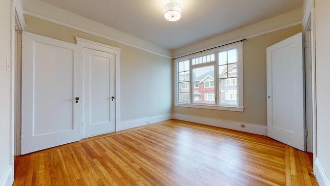 Building Photo - Bright Spacious 2BD + 1BA in Inner Richmon...