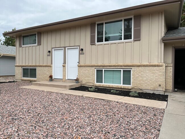 Building Photo - 4026 E San Miguel St