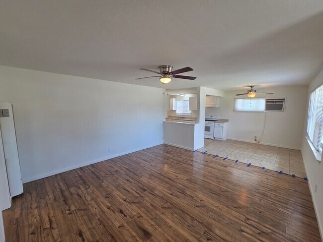 Building Photo - 15303 Fairhope Dr