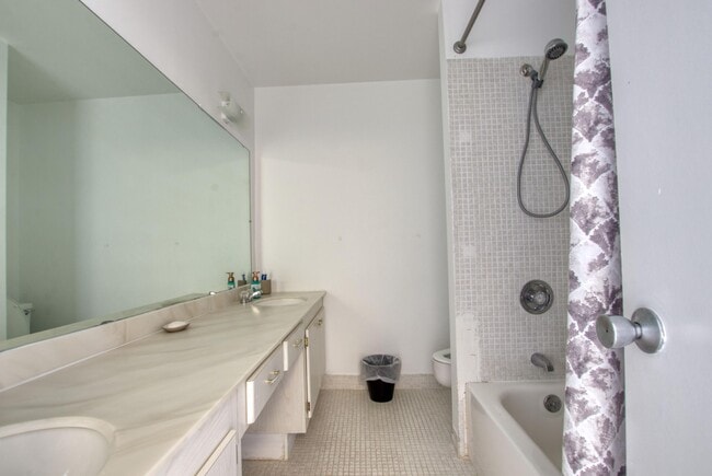 Building Photo - 4246 Deste Ct