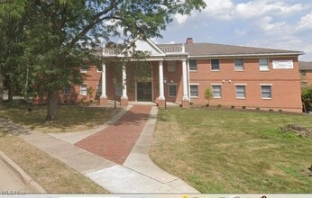 Building Photo - 1765 Merriman Rd