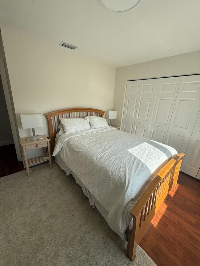 Building Photo - 1752 Harborside Cir