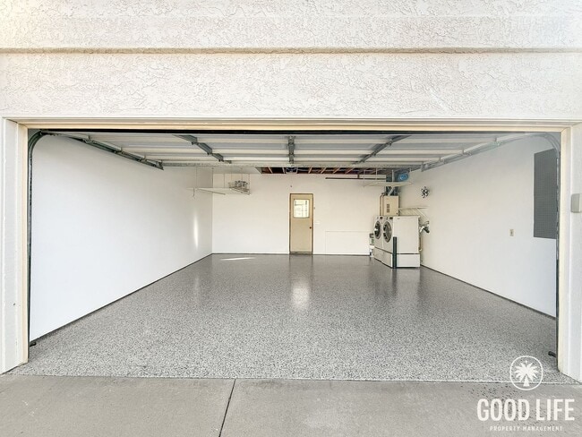 Building Photo - Stunning 2B/2.5BA Condo in Carlsbad For Lease!