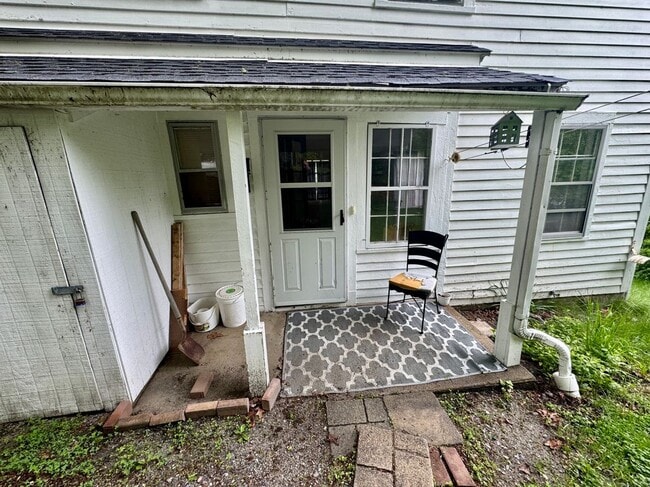 Primary Photo - 111 Rockwell St