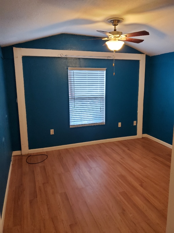 Building Photo - 556 E Yancey St