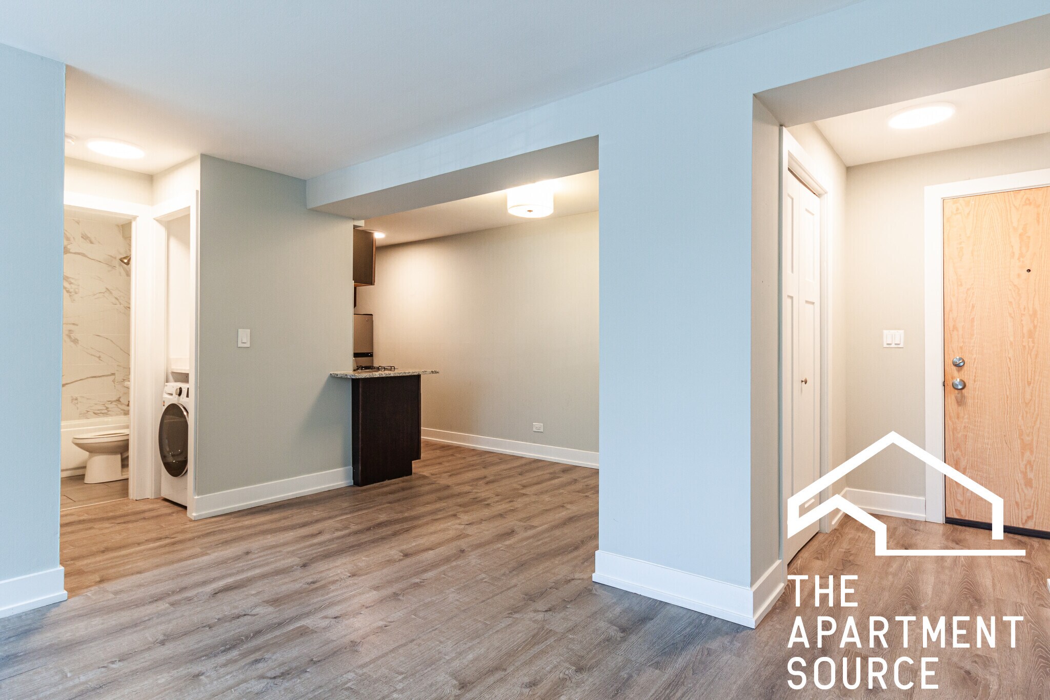 Building Photo - 454 W Barry Ave